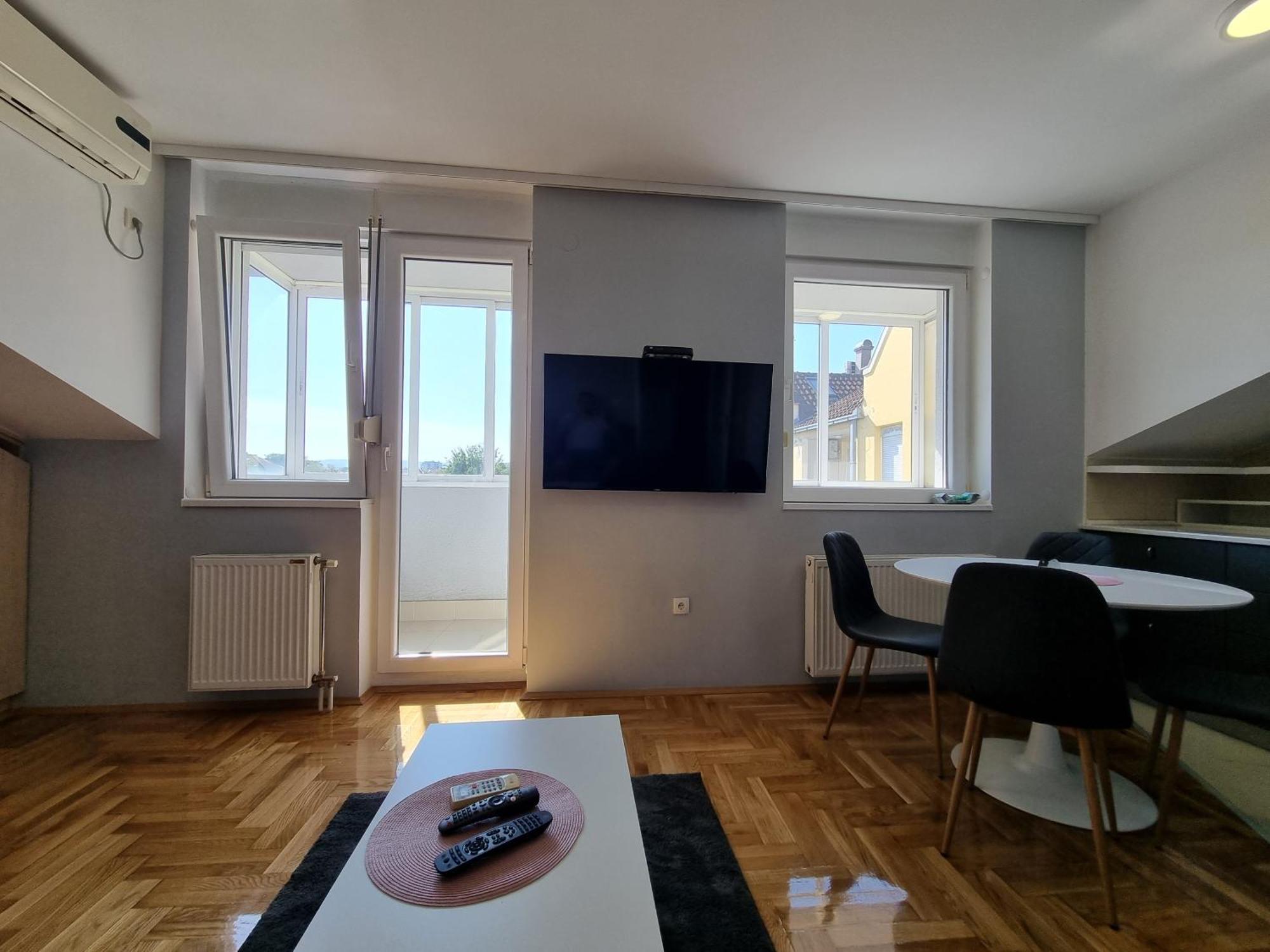 Likehome Life - Novi Sad Stevana Sremca 外观 照片